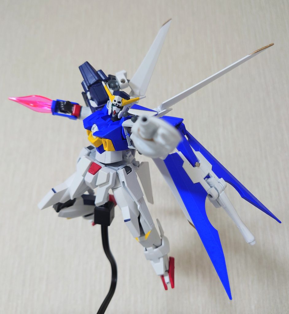 右腕にはブランドマーカー装備。