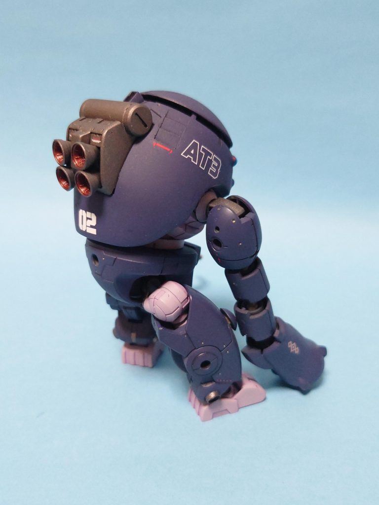 後ろ姿。設定ではアッガイの派生機ですが、カプルの仲間にも見えますね。マーキングは「アトランタ3所属の2番機(アゴス機)」をイメージして貼りました。デカールは頭頂部のジオンマーク以外はアシタのGMデカールを使ってます。