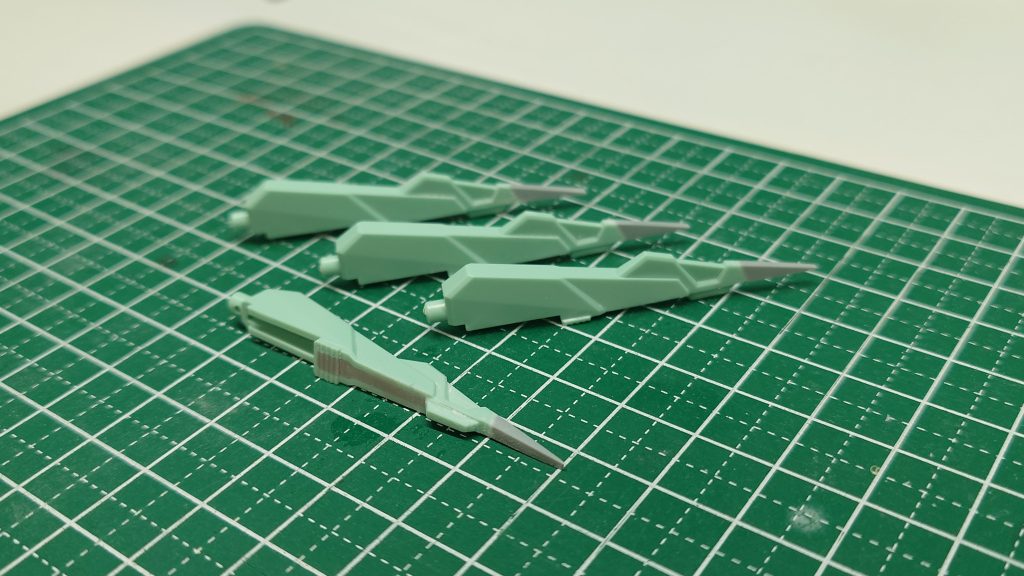 ゲシュマイディッヒパンツァーの先端を尖らせて肉抜き穴を埋めてます