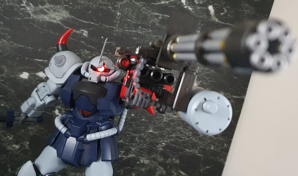 HGUCを参考に左腕の基部にストッパー追加!ガトリングシールドを構えても重さに負けない!!