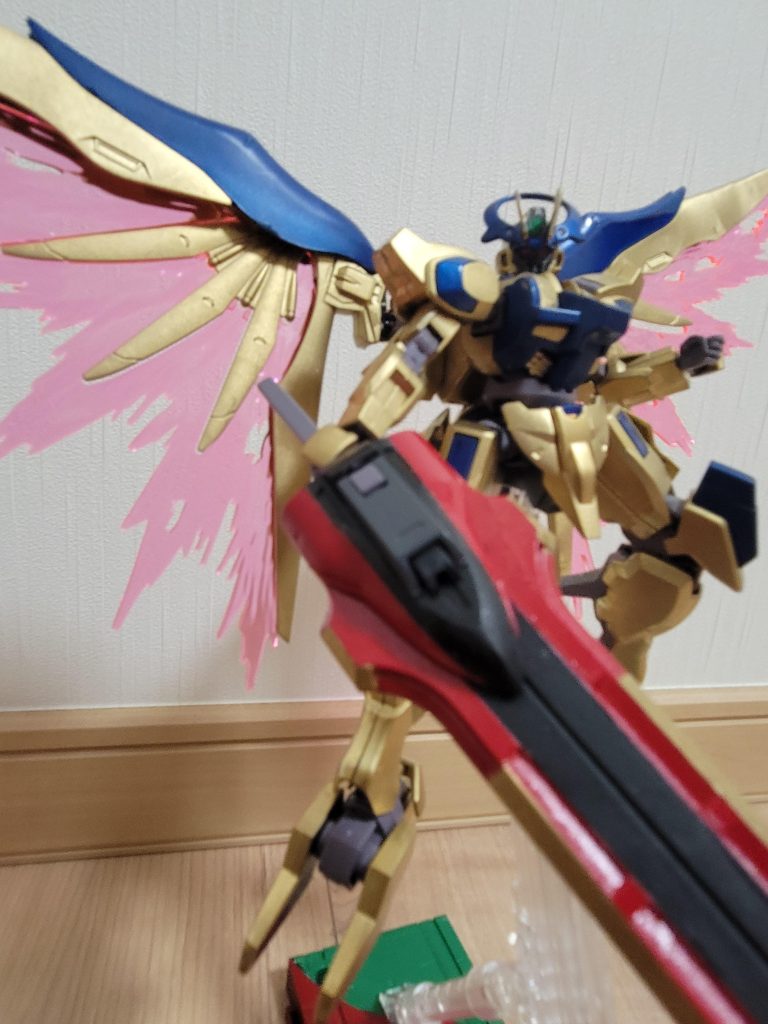 ガンダム・シュバルゼッテ　ドギラゴールデンver–3枚目/制作者：らくだ