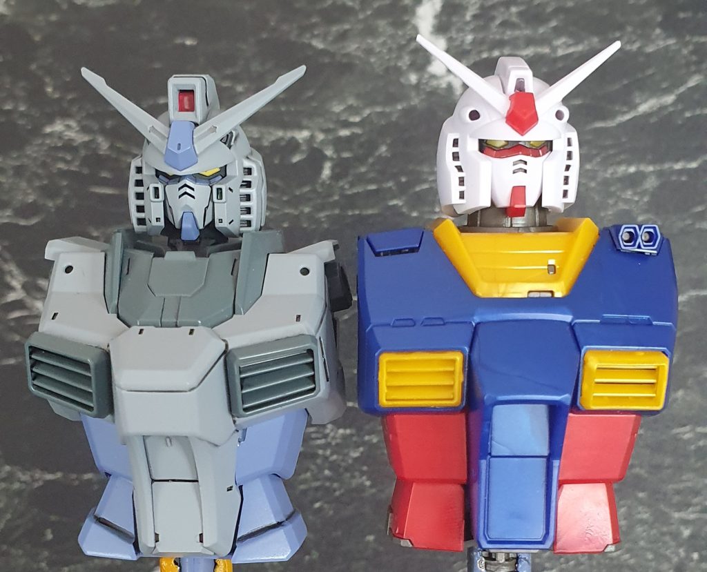 上半身のみですが、比較が分かりやすいように…