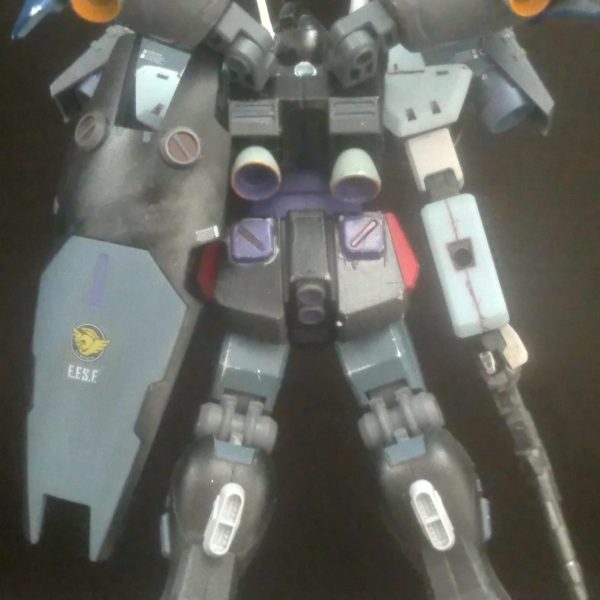 Continuing on my GM Custom high mobility testbed version. It is the test unit for the upgrades that the gp01 eventually acquires. I also added thrusters om the back of the legs. I've got a good idea on what colors to paint it（3枚目）