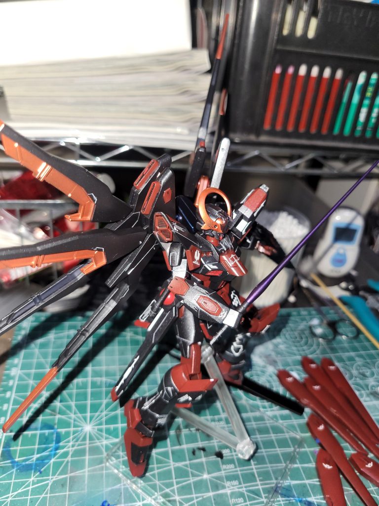 シュバルゼッテのヘッドのリングは邪悪さの中に神々しさもある？！