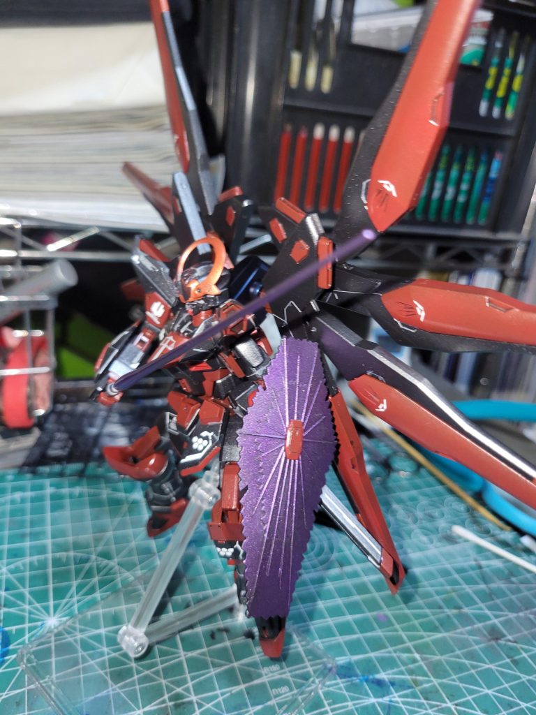 ビームエフェクトは紫色邪悪さを演出 