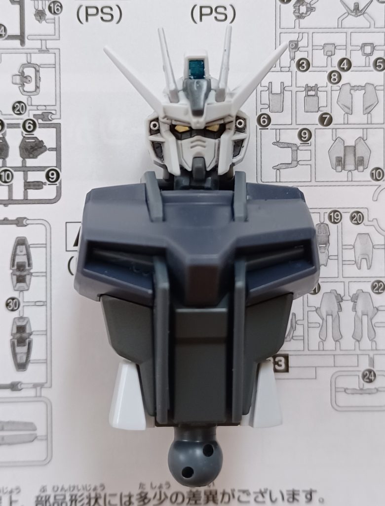 凛々しいお顔♥️登頂部のセンサーは青竹色でツインアイはゴールドで塗装♪