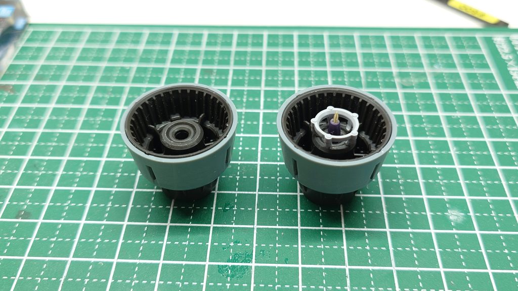 全然目立たない場所ですがブースター部分をちょこっと弄ってみました