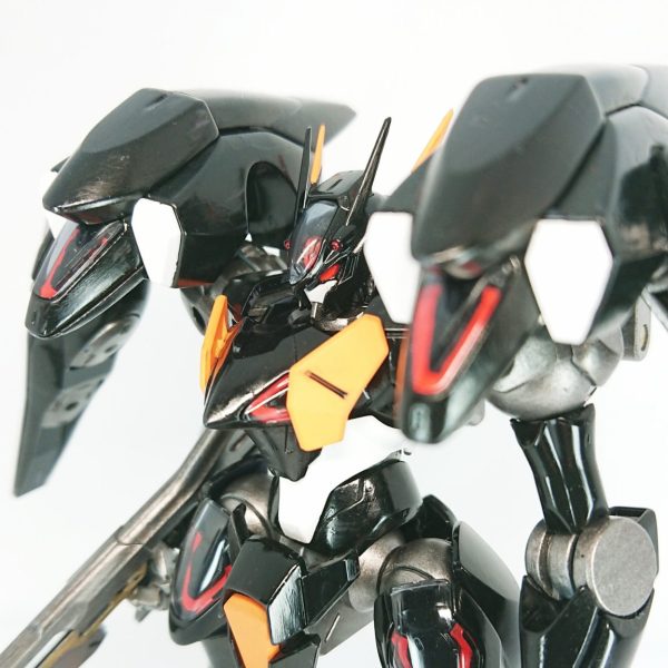 ガンダムファラクト アクリジョン筆塗りです。