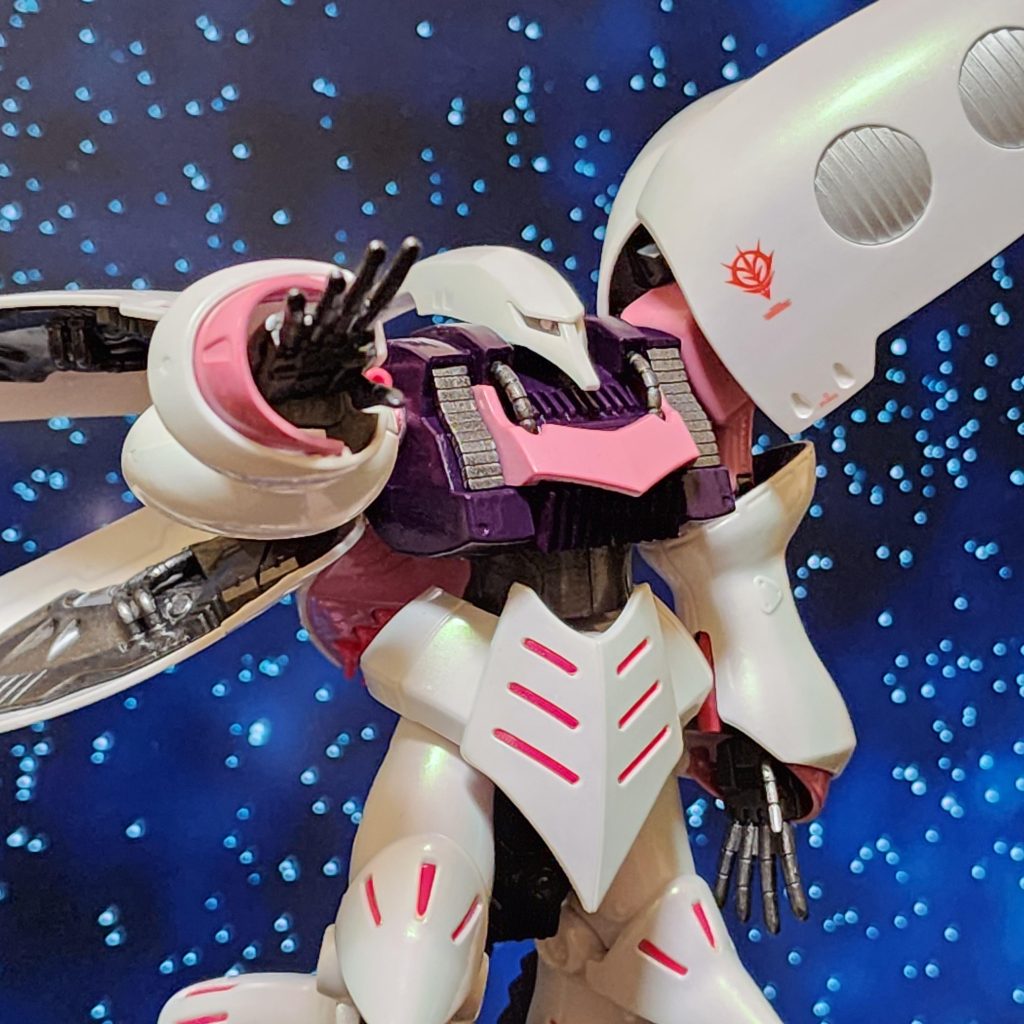 内部フレームは、いつものガンメタピンク部分は、ステラピンクと差し色で入ってる部分は蛍光クリアピンクで塗り分け紫は、サーフェイサーエボパープルをそのままで