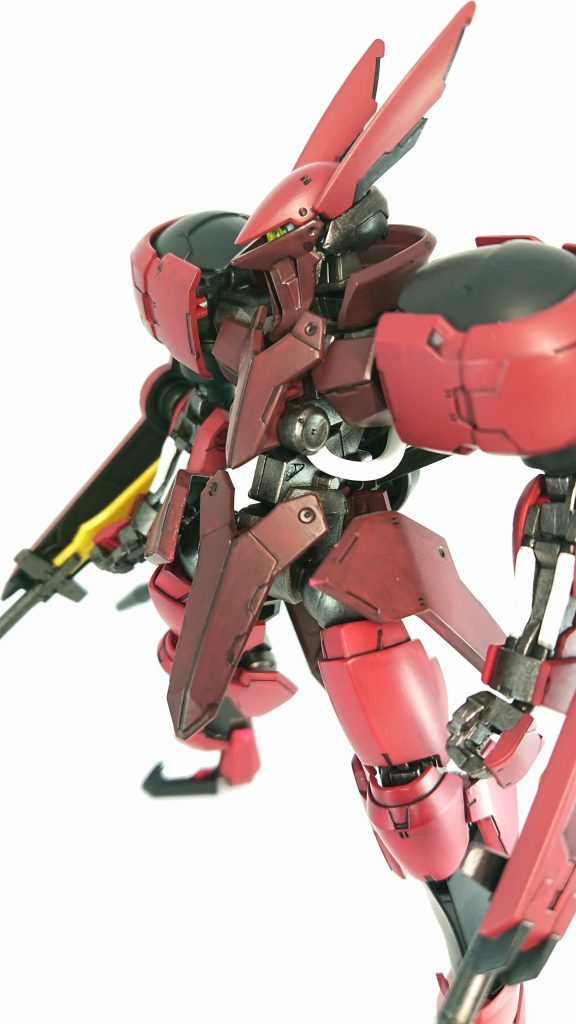 いくつか塗装が剥げてしまいました。明るいと塗装のムラも目立ちますね💧