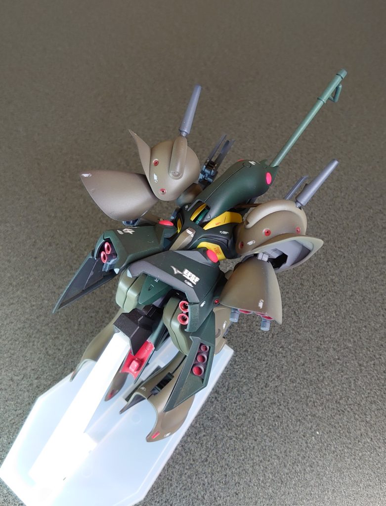 スラスターの塗り分けもきっちり行いました。