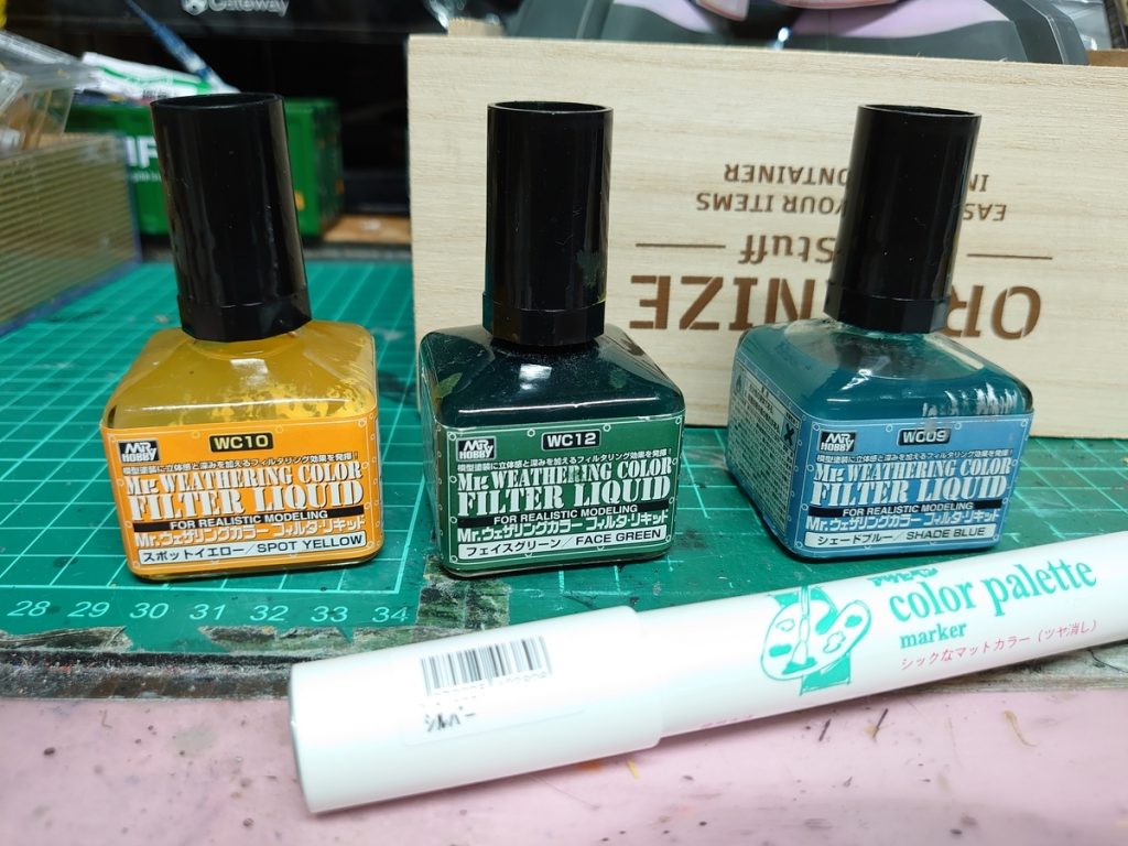 油彩でフイルタリングしましたが・・・・少しは深みがでた　　と思うようにしています。