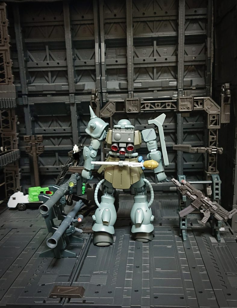 バーニアの上に小さいメタルパーツを貼りました