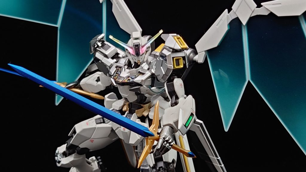 二刀流、刀身根本の宝石？は別の色で塗装した方が良かったかと後で後悔。