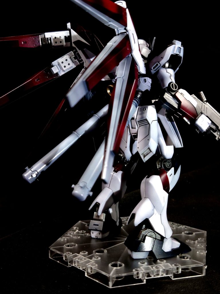 胚乳ガンダム–3枚目/制作者：やっすおう