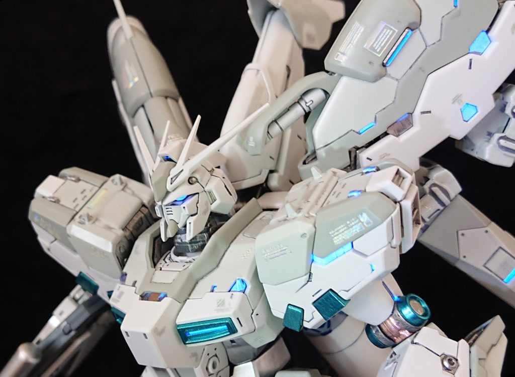 RG Hi-νガンダム