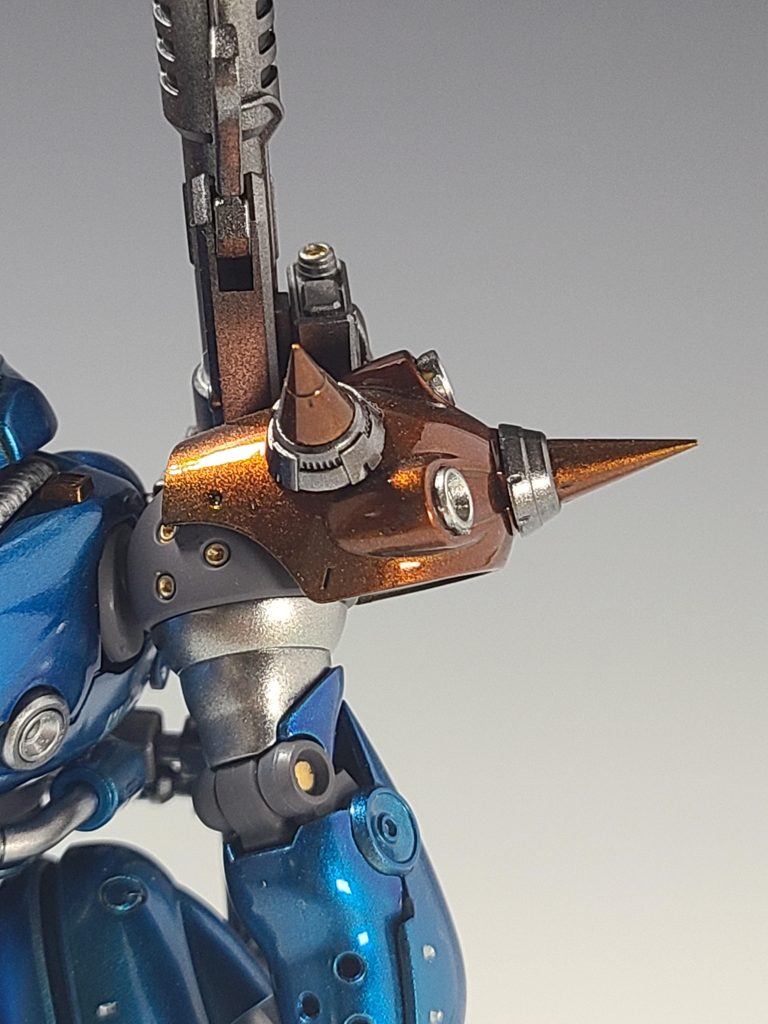 肩のトゲはモデリングパーツ？を使用したので殺傷能力高めです！