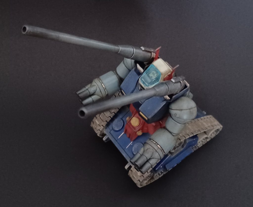 ガンタンクの最大の魅力、アピールポイントはなんと言ってもベルト式履帯、いわゆるキャタピラーだと言って間違いないだろう！ん？！120㍉砲？そんなもんは知らん！