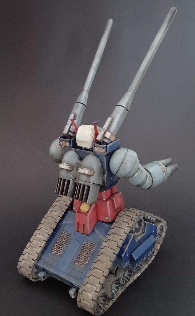 ウェザリングペーストでキャタピラーをペタペタと汚してる作業は楽しかったな～♪