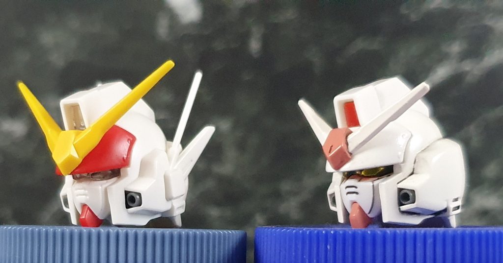 全体比較(ほぼサイズ比同じ)と頭部の比較