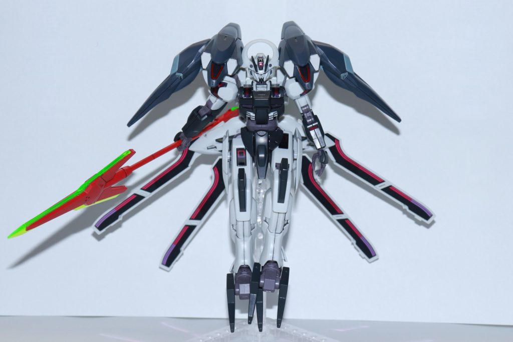 前回のシュバルゼッテをベースにファラクトのブースターユニット?を組み合わせてみました。ブースターユニットはバックパックの接続穴に取り付け, 元々付けていたガーディアンはリアスカートの接続穴に取り付けています。前回の悪魔っぽいシュバルゼッテはこちら↓https://gumpla.jp/hg/1602675