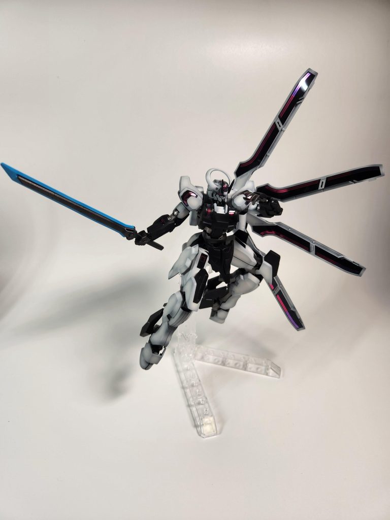 過去に製作したダリルバルデに合わせて黒立ち上げで塗装してます。