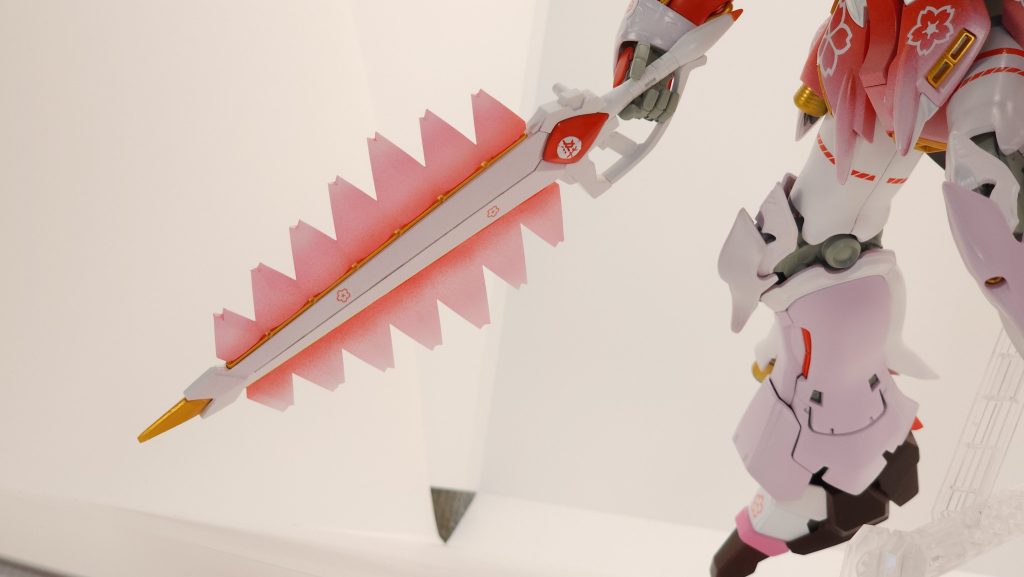 ムラマサブラスターのビームエフェクトの先端をちょっと切って、桜の花びら風の形にしました！サクラブラスターです！ただ……手に添えてるだけです（笑）