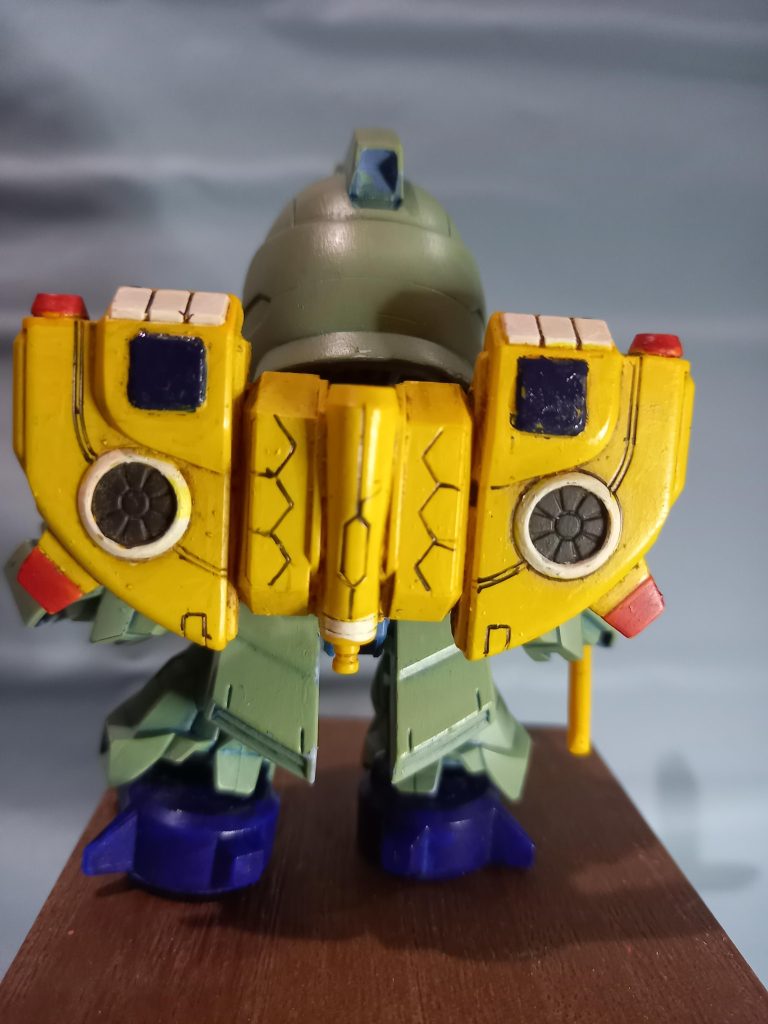 ファレホが無くなりタミヤの塗料で黄色を塗ったけど…