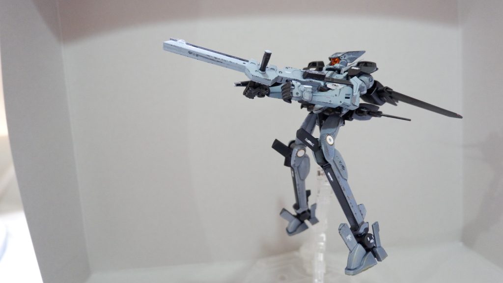 レールガンを構えて