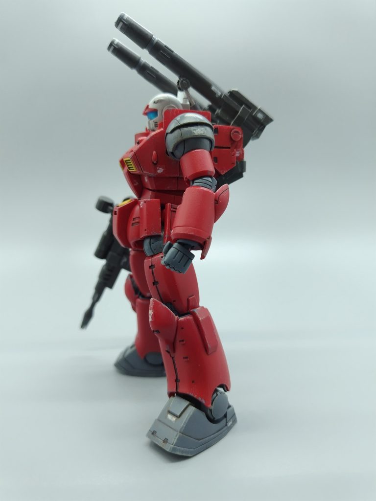 膝アーマーと太ももの隙間が気になっていたところガンスタの作例ですこし逆に曲がるように改修したを見てすぐさま参考にさせていただきました。