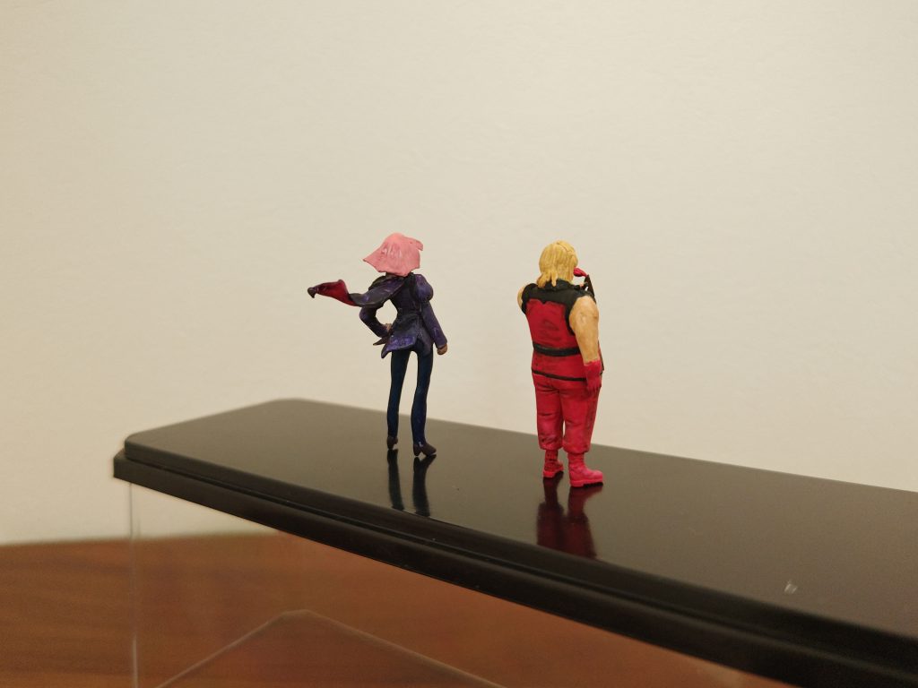 後ろ姿に哀愁が感じられます