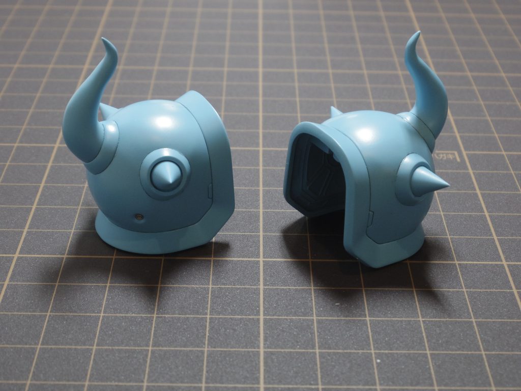 制作中に真ん中のスパイクが折れたので思い切って形状変更しました。ついでに前後のスパイクも交換しています。