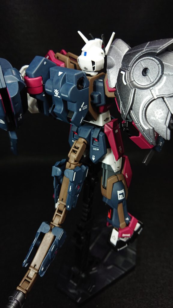 使用した塗料タミヤカラースプレー・ブラック・シルバーリーフ・ガンメタルタミヤカラーエアーモデルスプレー・ネービーブルー・ダークアースガンダムカラースプレー・MSシャアレッド