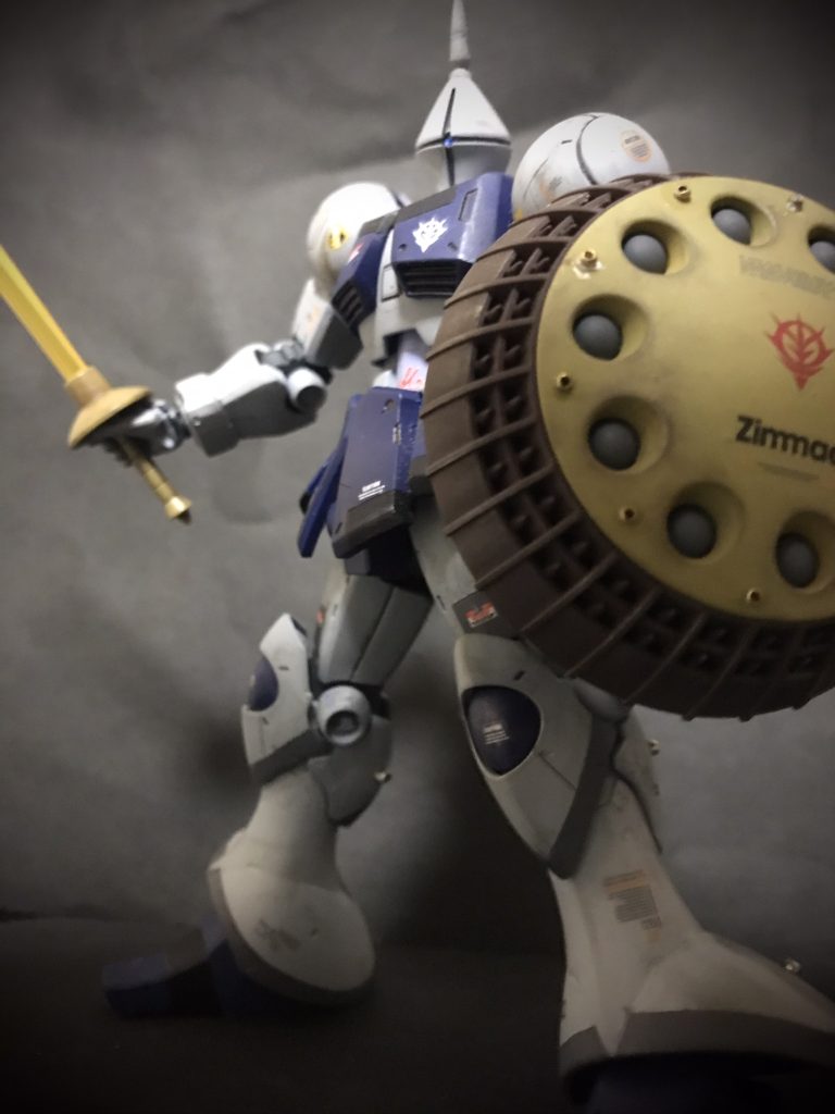 つのをちょっとだけ伸ばして色味もグレーを強めにしました