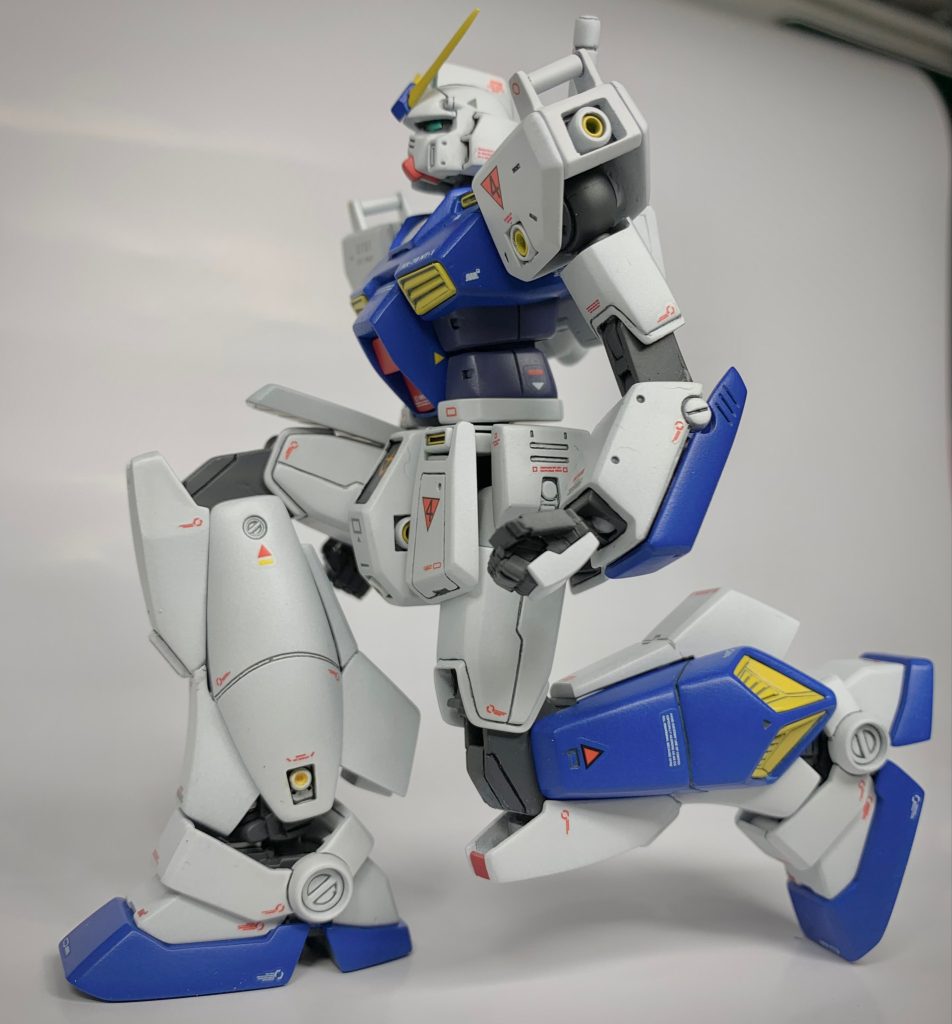LDのジャケット(だったかな?)のような中腰ポーズ。