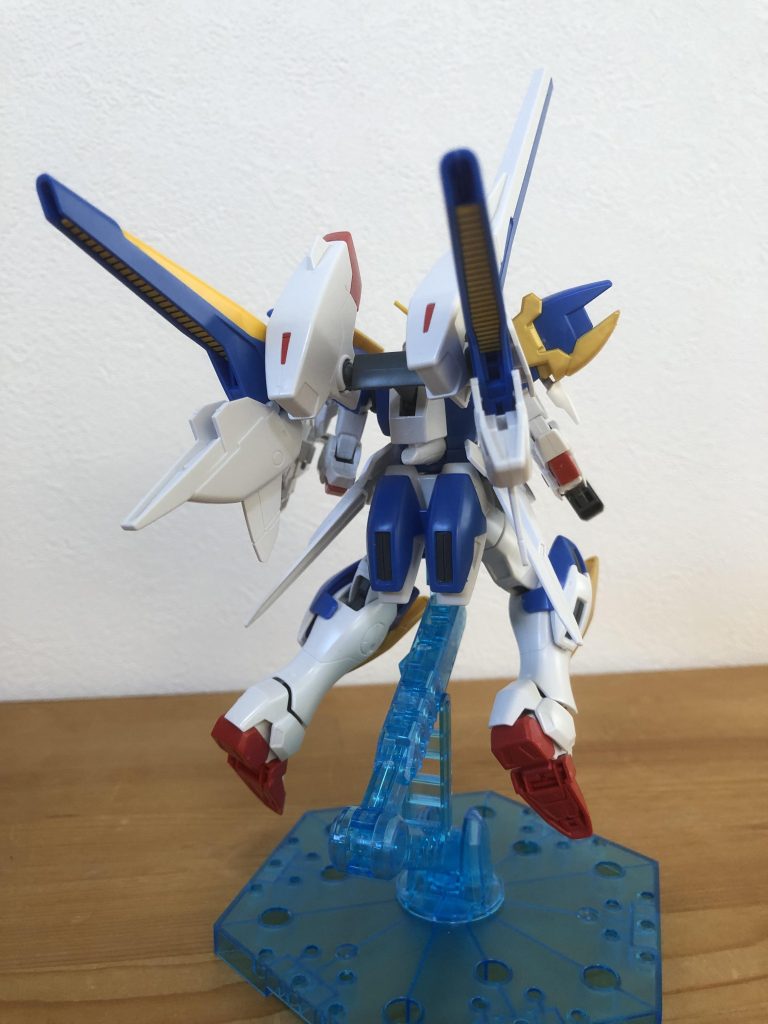 後ろこんなんなってたんですね。ただV2にパーツくっつけただけじゃないのは驚きでした。