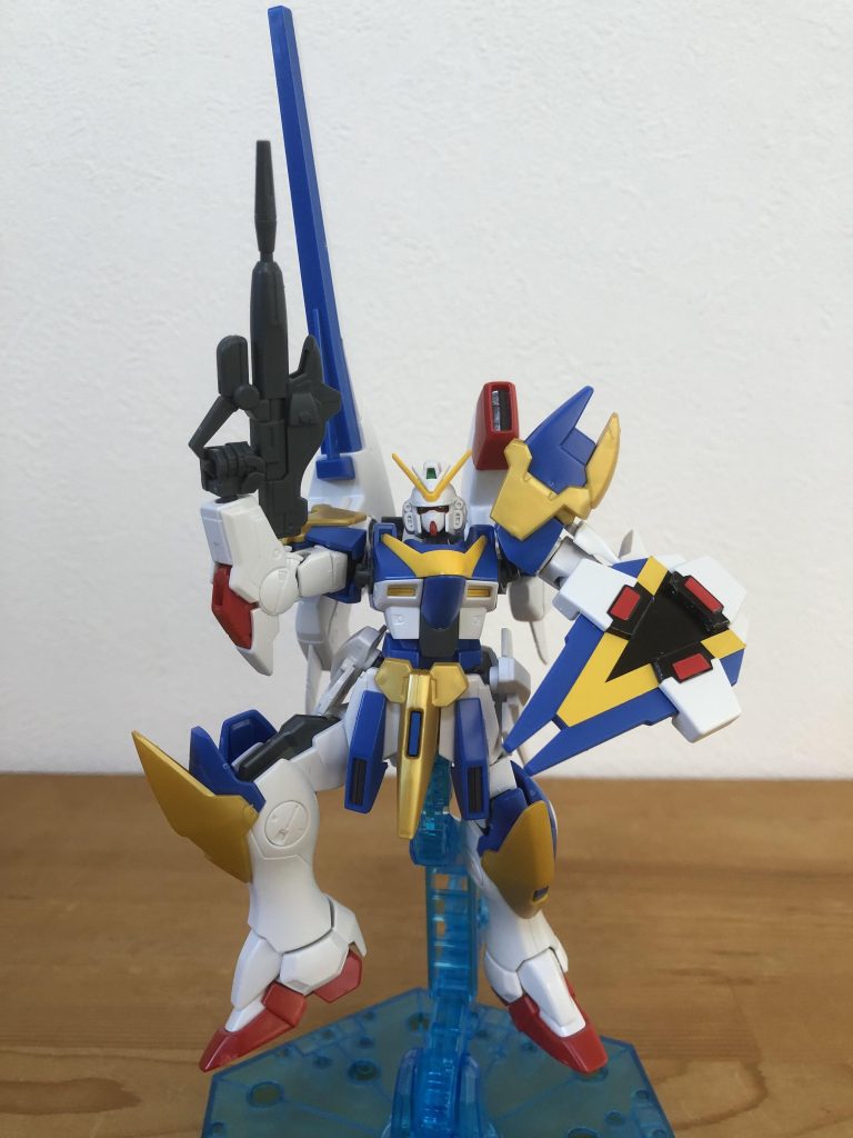 資料見ずにウッソジャンプっぽいポーズとらせたら全然違ってたやつ。上げてる脚が逆ですね。