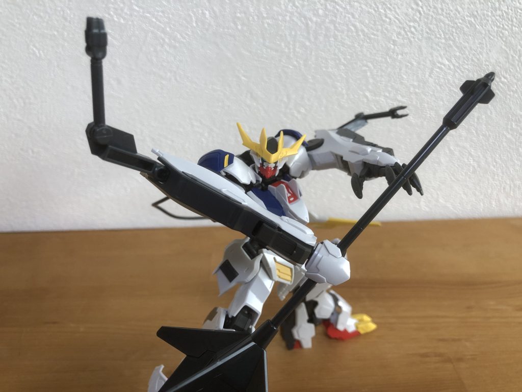 特に持たせるものも無いけどサブアームを展開してみる。