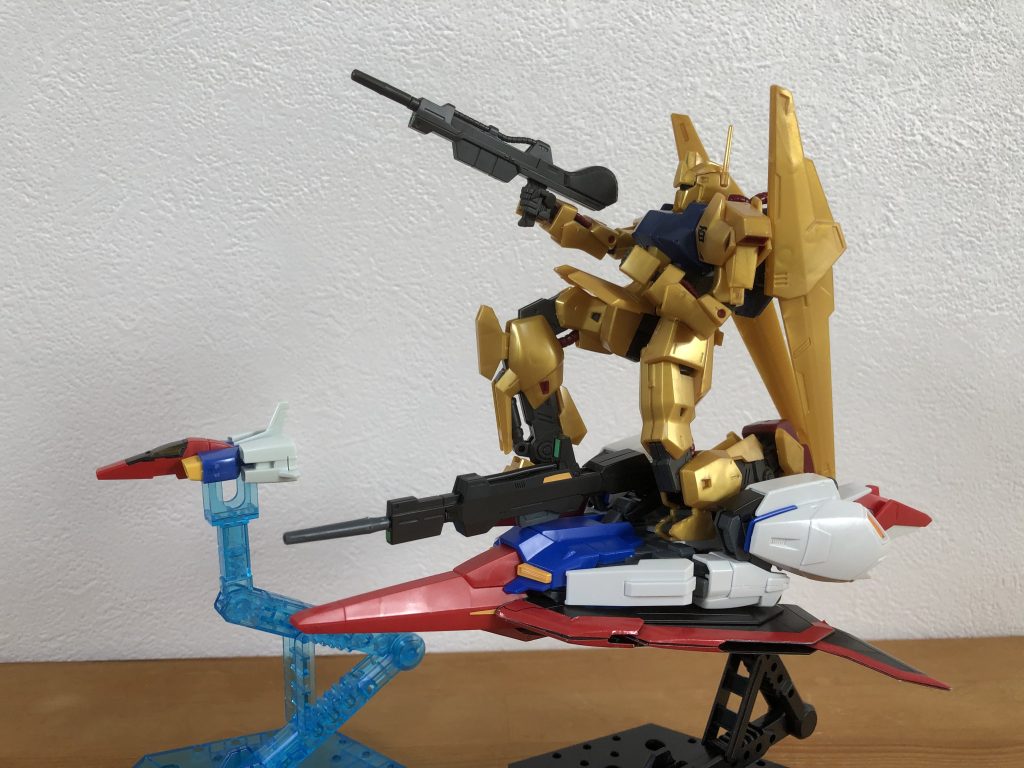 ウェイブライダーと百式、コアファイターを添えて。今回の撮影のために久々にZを変形させました。