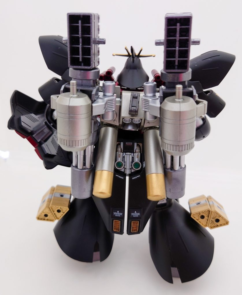 背面ガトリング砲格納している状態。