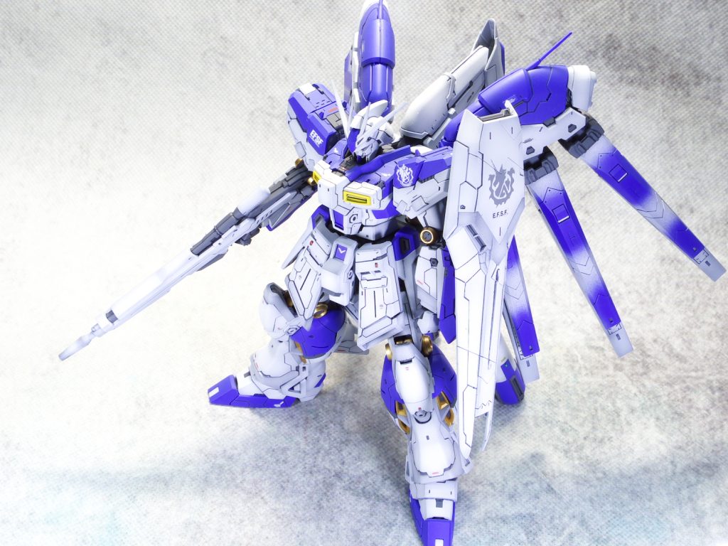 RG Hi-νガンダム–3枚目/制作者：gunplacraft