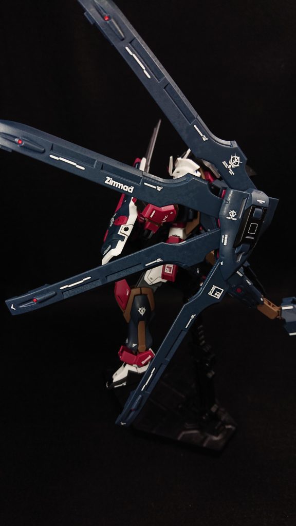 部分塗装にタミヤのエナメル塗料・フラットブラック・フラットレッド・フラットブラウン・ダークグレイセンサー部分にはMr.メタリックカラーGX・メタルブルー・メタルパープル