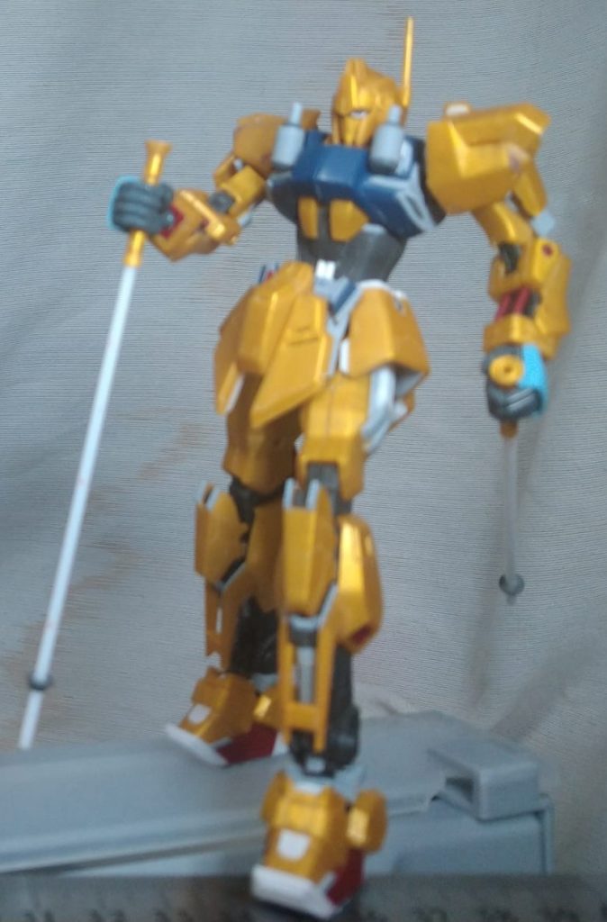 作成中(ピンぼけWWW)写真にないけど、苦労したのは、スキー板の自作(クロスカントリー?スキーモ?にしようか悩んだりもしたW)スキー板をバックパックに取り付けるパーツの自作なんだかんだで、製作期間は8か月・・・