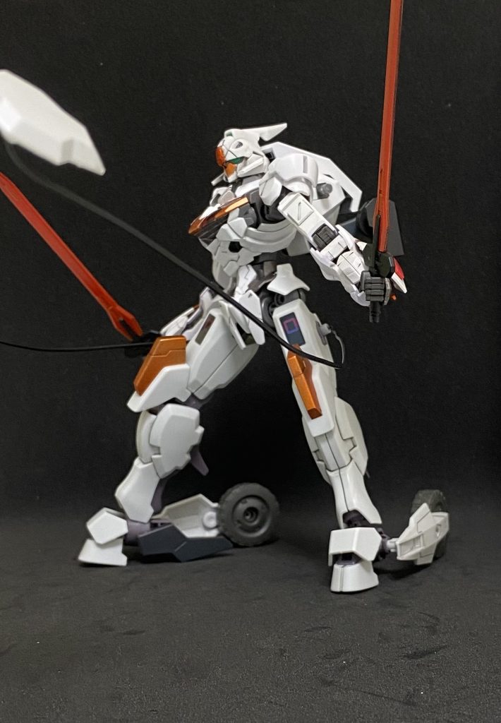 腰部2ヶ所、腕部2ヶ所。スラッシュハーケンを搭載してます。