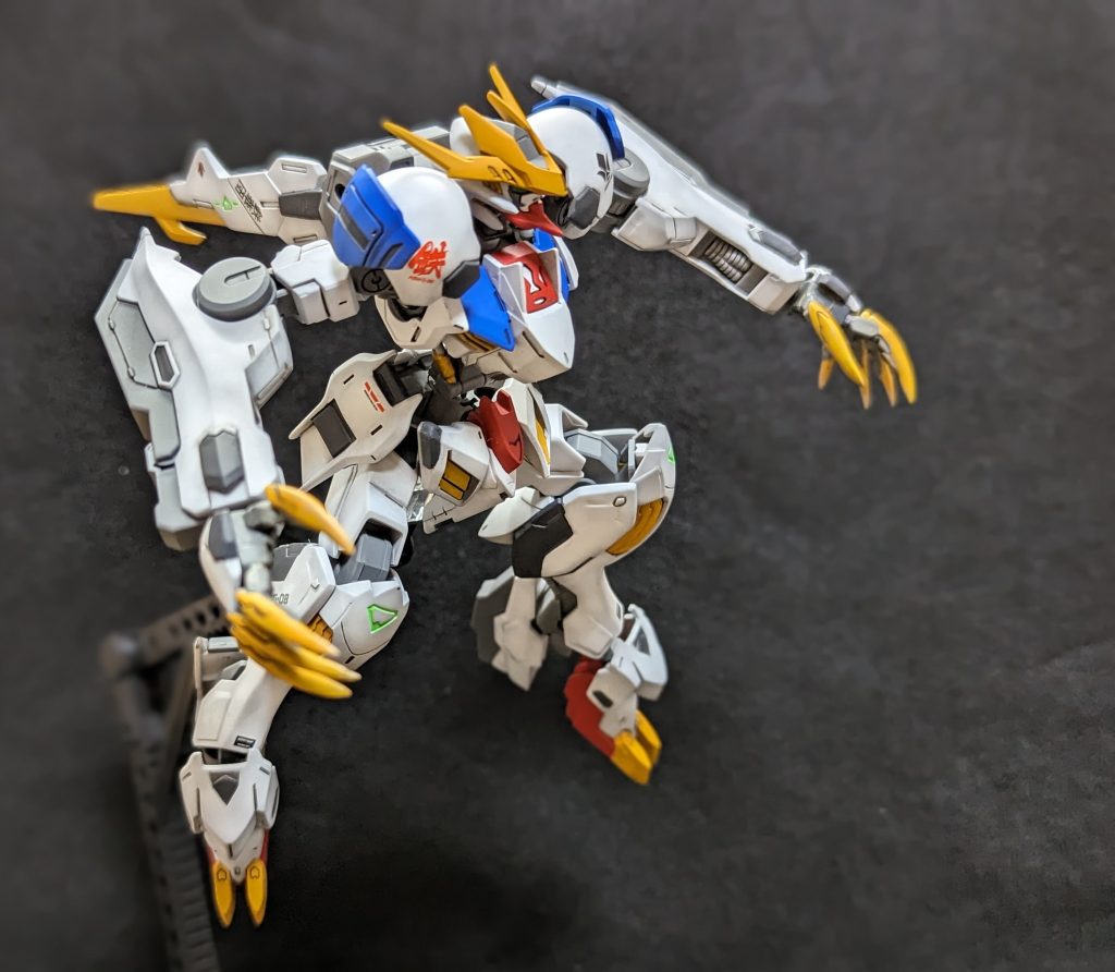 塗り分けも多く楽しめるキット。強度が低めなのでポージングは要注意。動力パイプに赤をいれようかな。