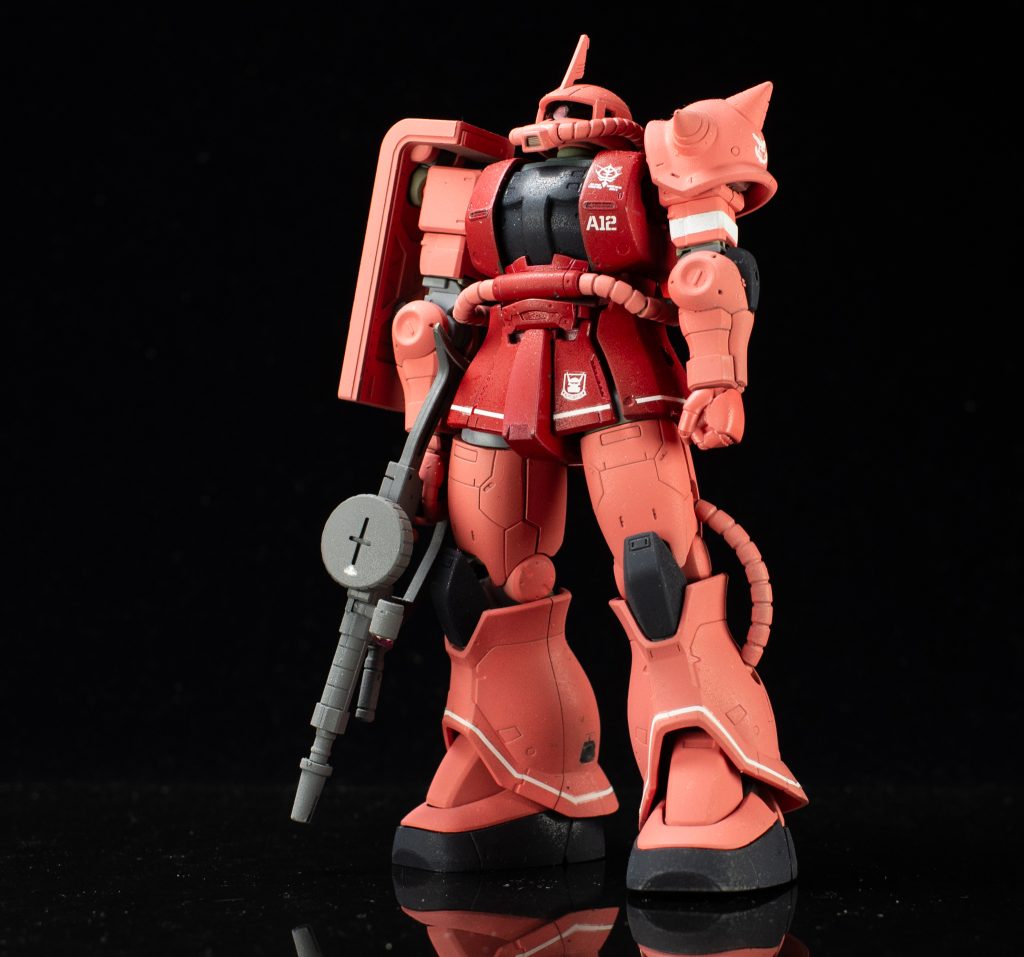 オリジン版シャアザクの胸のバルカンがあまり好きではなかったので、量産型ザクを使用しました