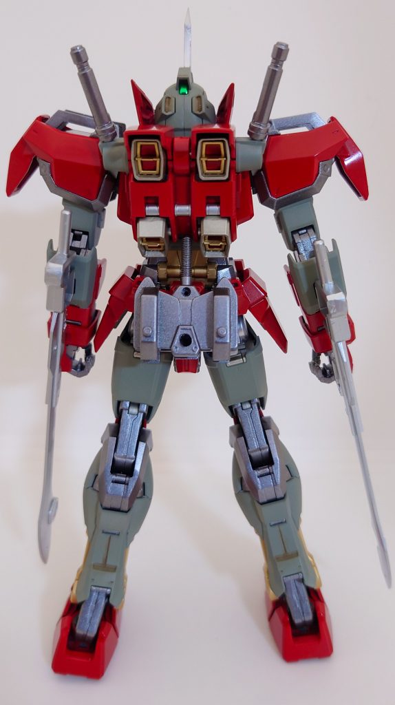 背面オリジナルのデュエルガンダムとほぼほぼ同じ仕上がりになってます。