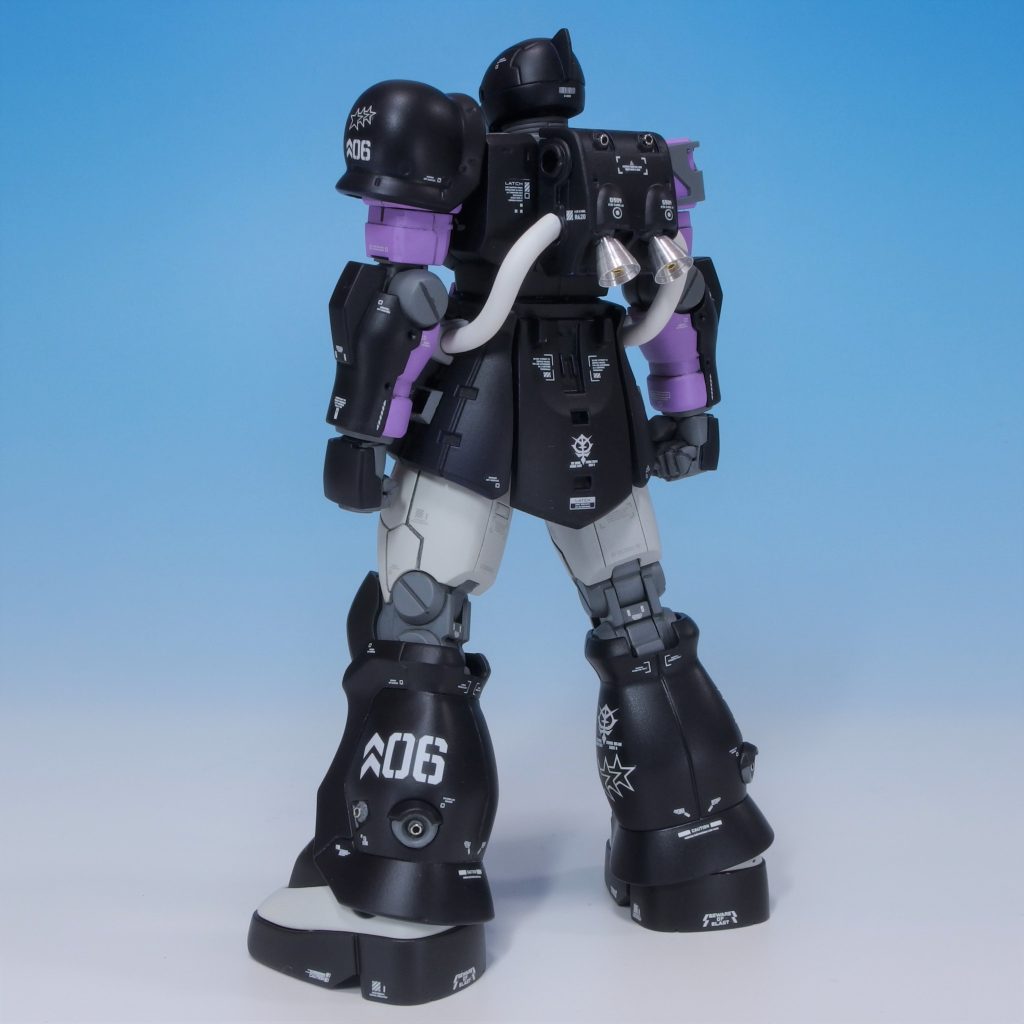 腹部動力パイプのオミットはバランス的に難しかったので断念、被覆ワイヤーに置き換え。