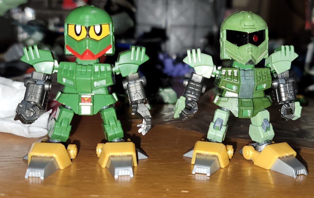 見ての通り中身はザクIIである。(色を見やすくするためフラッシュを使って撮っています)