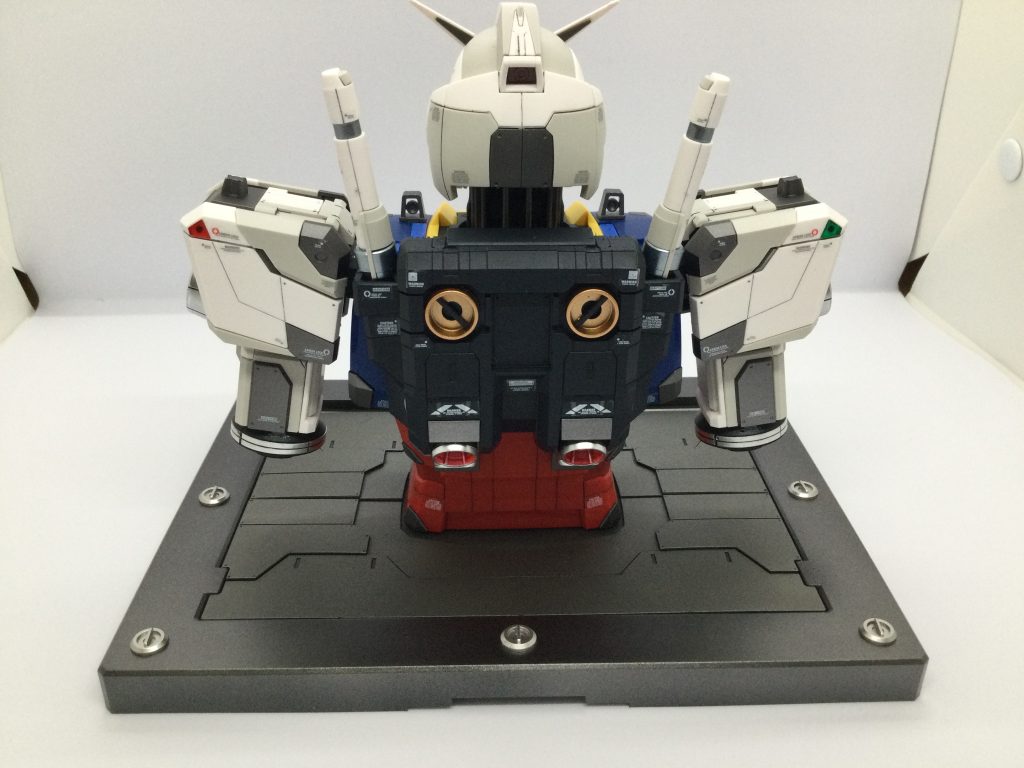 バックにも「ガイア パールカッパー」バーニアに「ガイア 蛍光レッド」も使用してましたねw